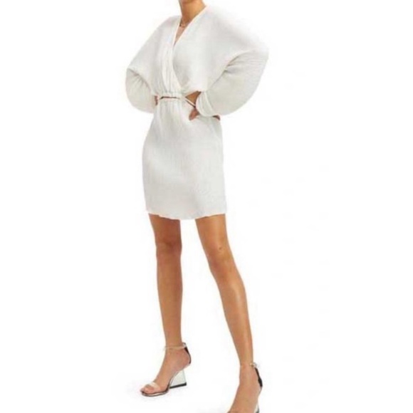 Good American Sculpted Plisse Dress - White - size 7/8 (2x/3x) - Picture 2 of 9